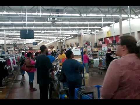 Walmart 103 rd st. Jacksonville,FL,:Friday night and only two lines open,WTF!!!! 